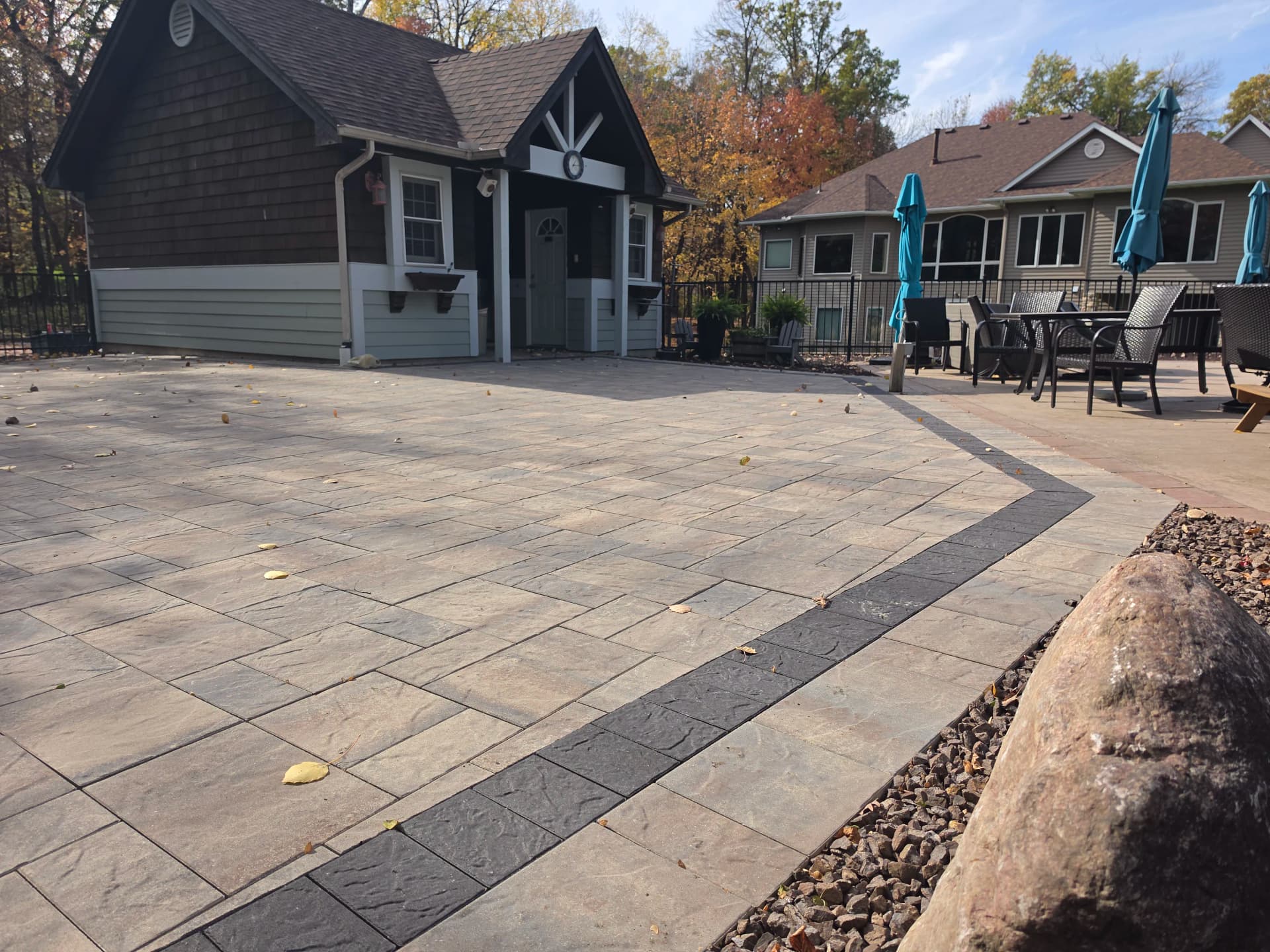 Gallery photos for Large-Scale Paver Patio with Pool Deck Connection: Image #3