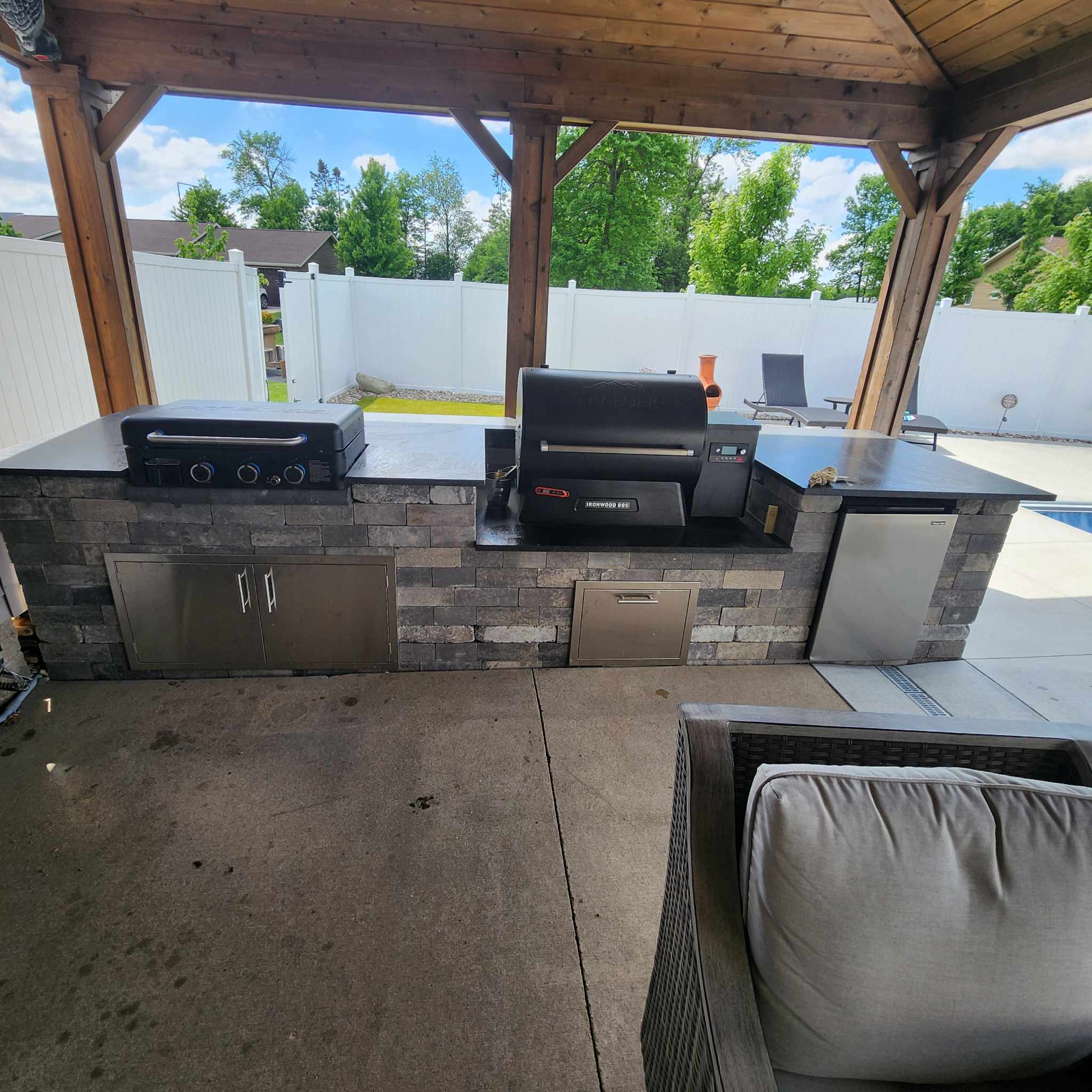Project Custom Outdoor Kitchens Built Around How You Actually Live image