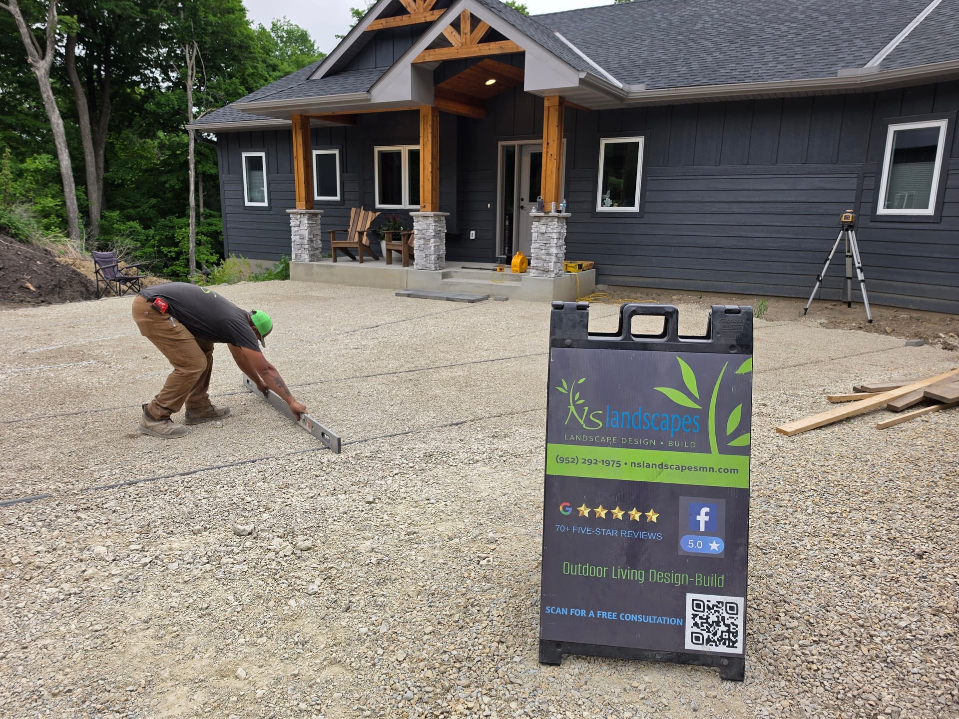 Gallery photos for Paver Patio Build With the Whole Crew for Avlaki Drainage Solutions: Image #3