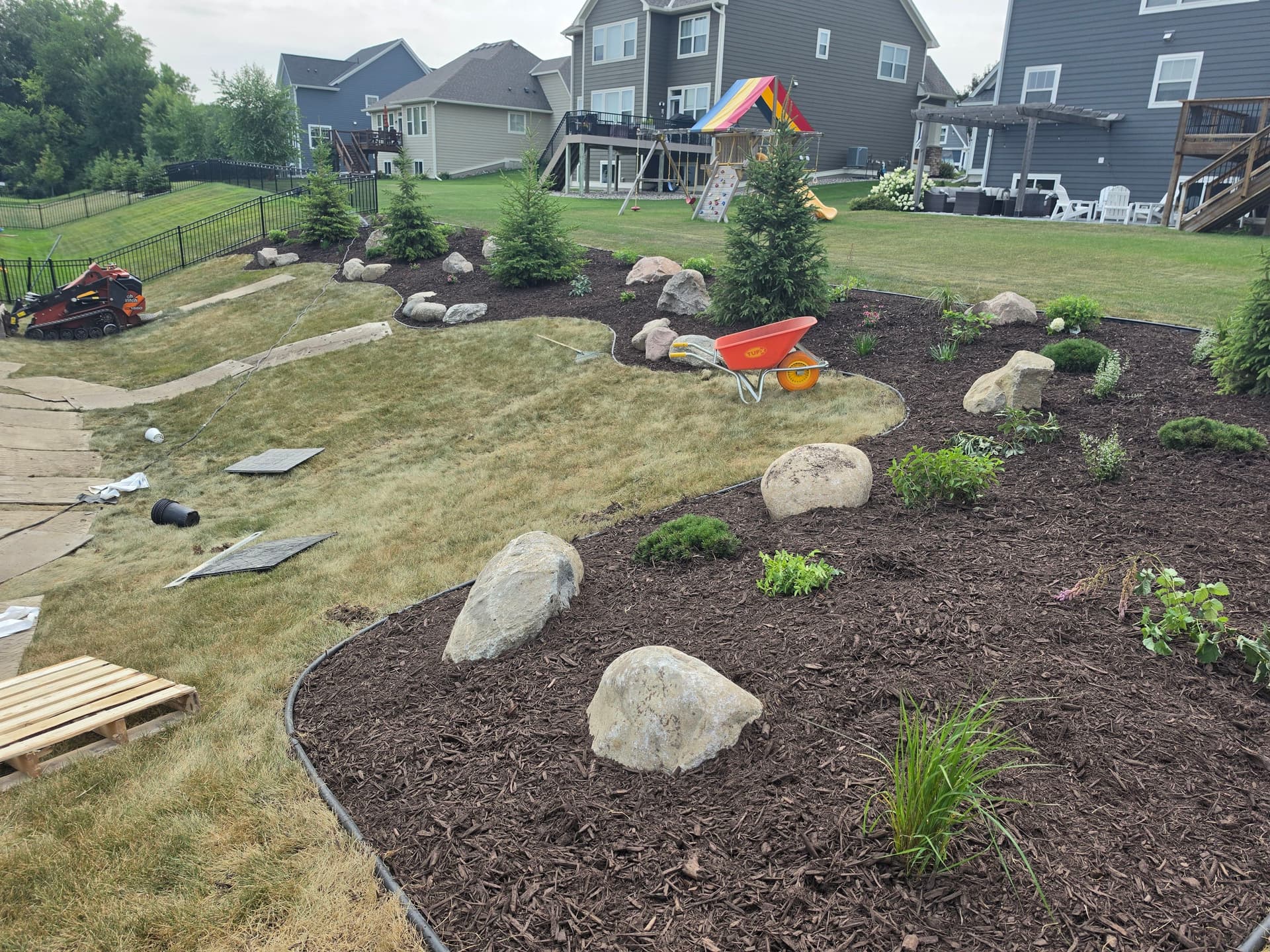 Gallery photos for Paver Patio and Planting Beds Built to Work Together: Image #1