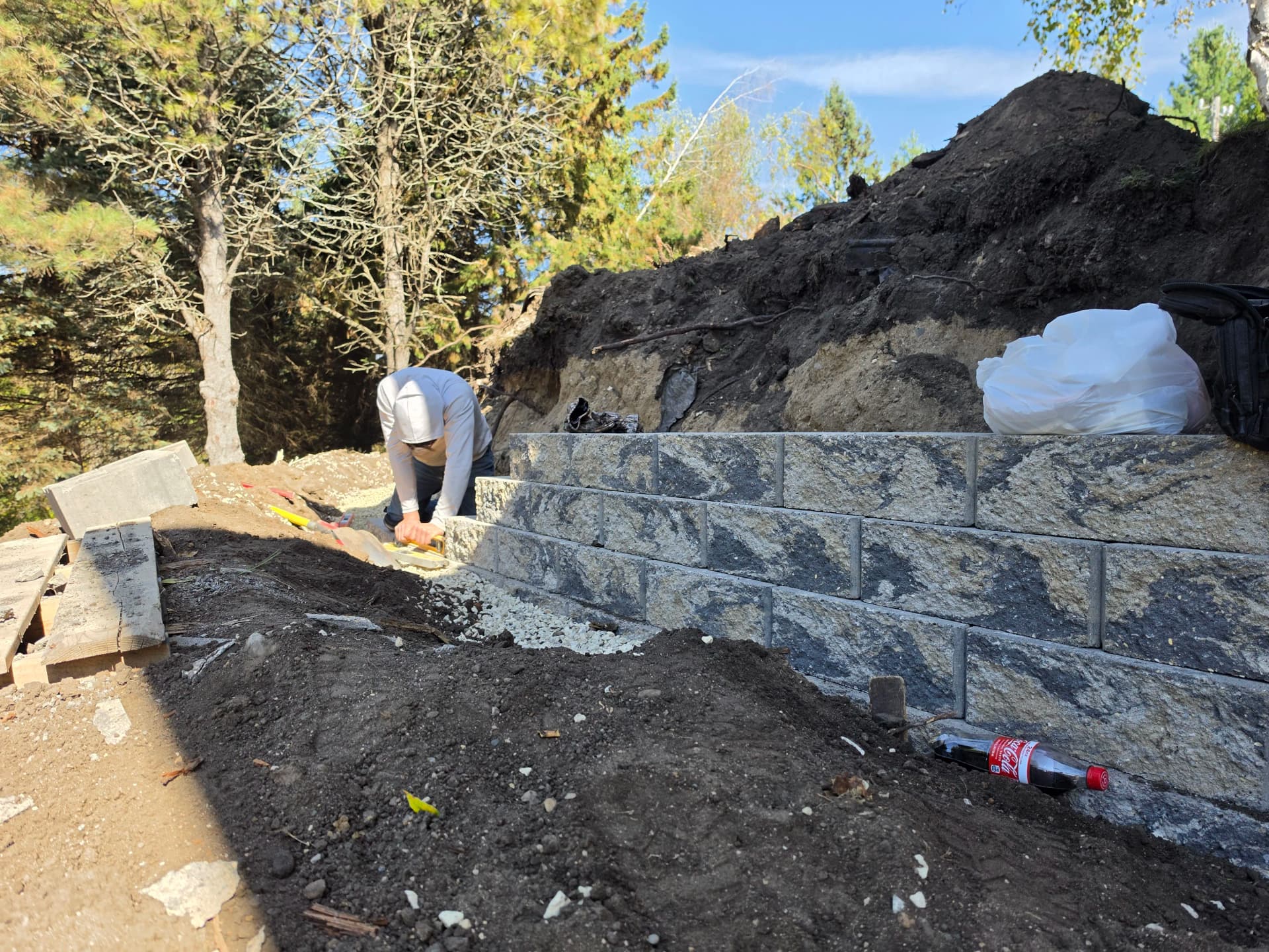 Gallery photos for Modular Block Retaining Wall Built the Right Way: Image #5