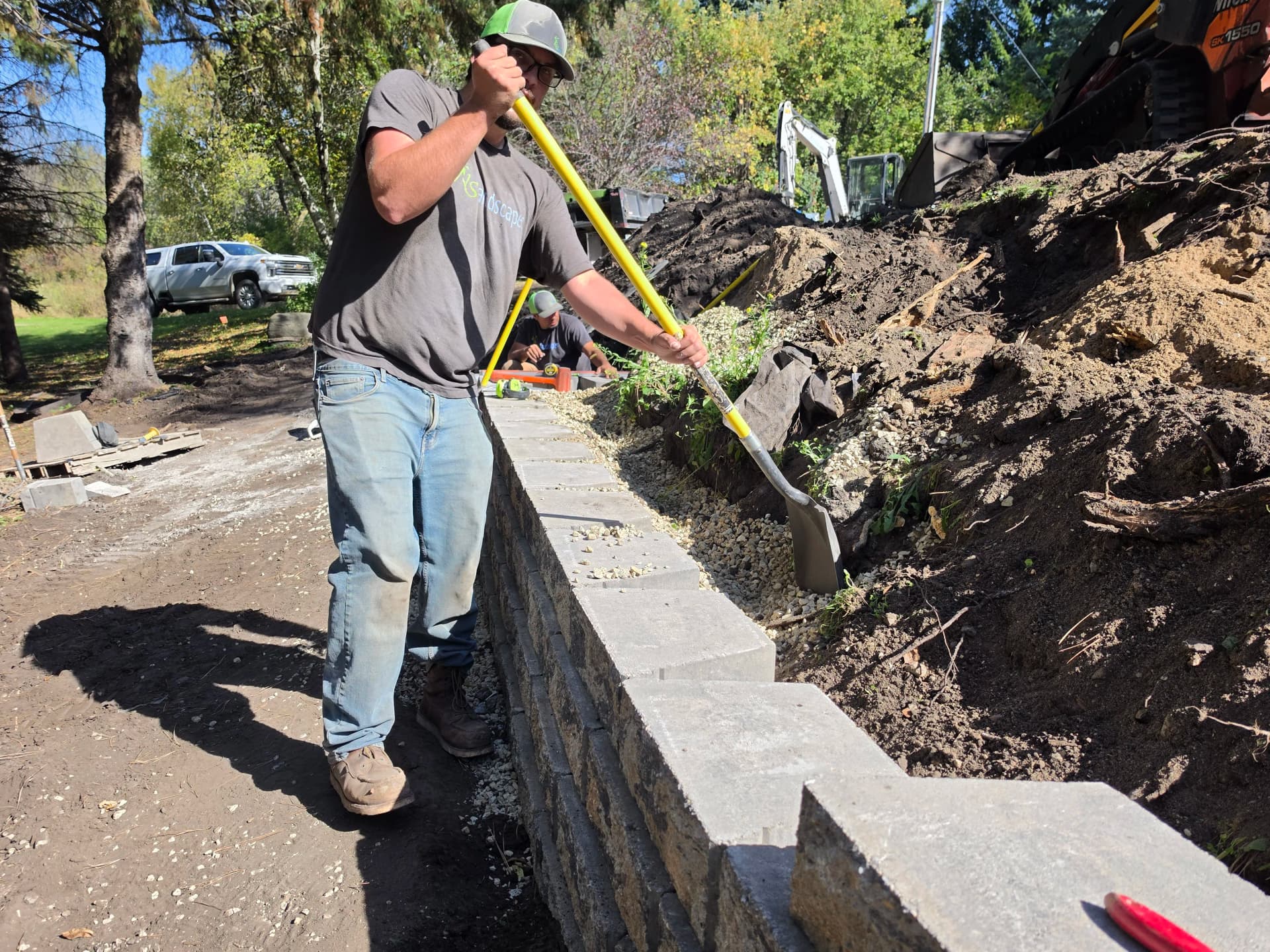 Gallery photos for Modular Block Retaining Wall Built the Right Way: Image #1