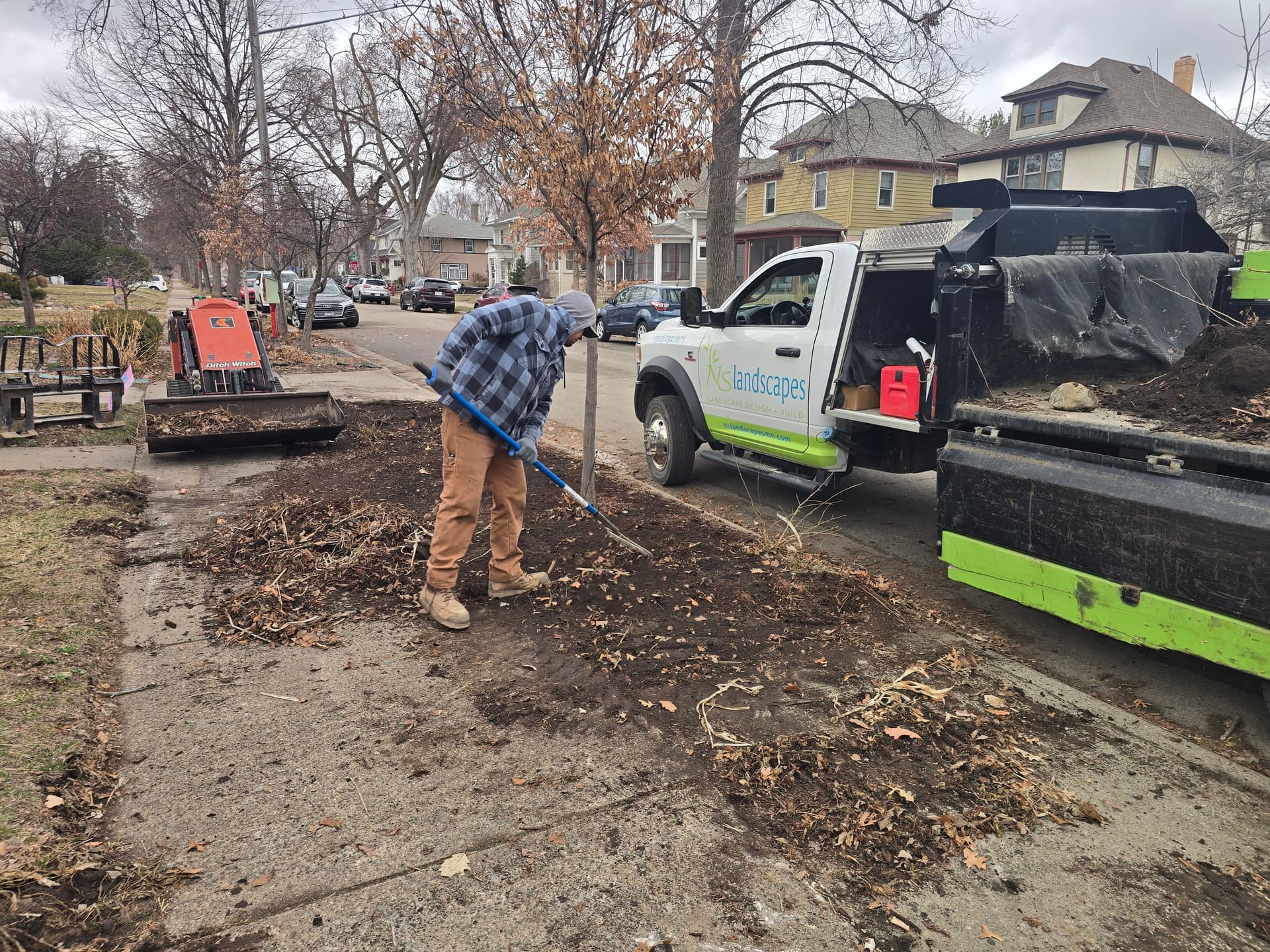 Gallery photos for Property Cleanup in Edina MN: Image #1