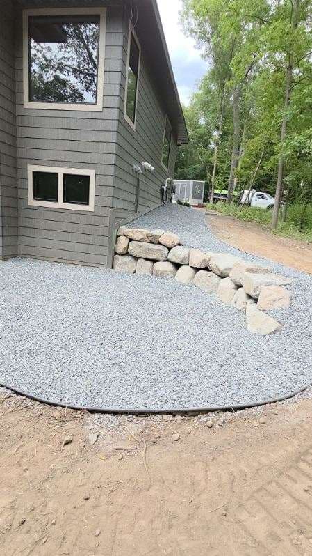 Gallery photos for Reliable Fieldstone Boulder Walls Installation: Image #5