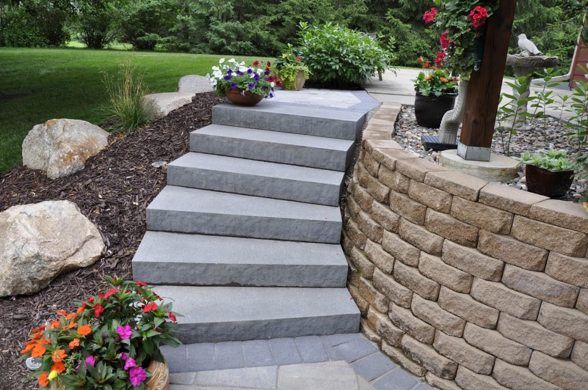 Natural Stone Paver And Precast Concrete Steps And Walkways Ns Landscapes